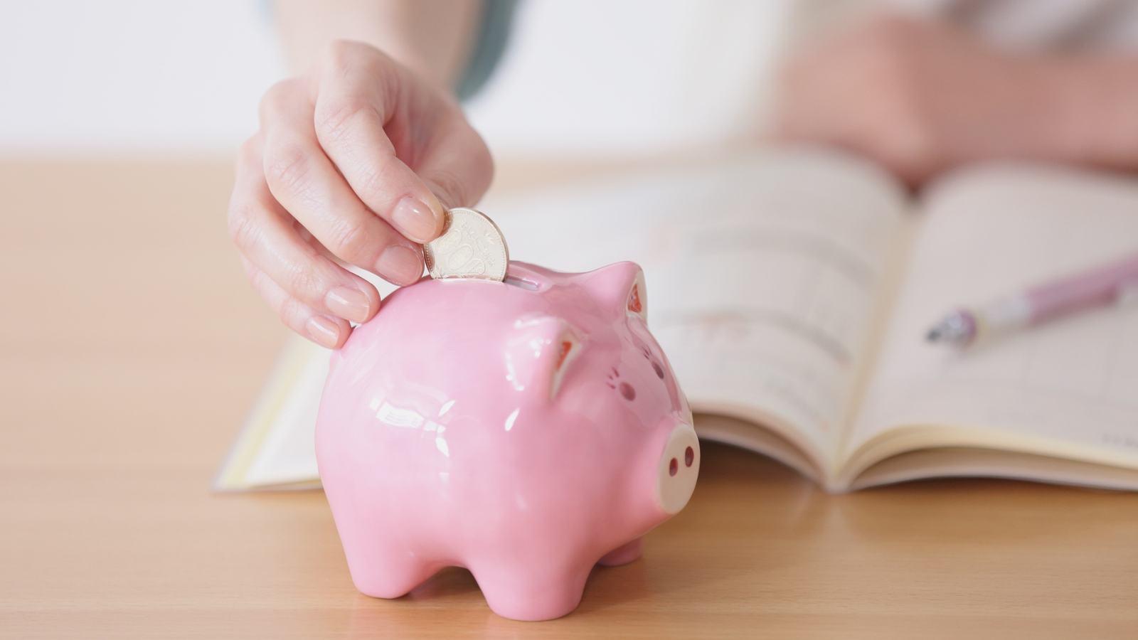 how much should estate agents spend on facebook ads